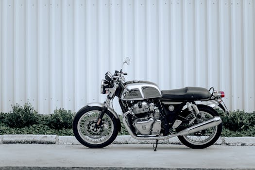 Rozdíly mezi výfuky motorek a aut: Komplexní průvodce